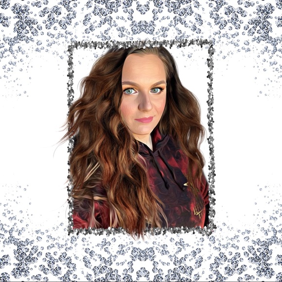 Meet your Posher! - Picture 1 of 5